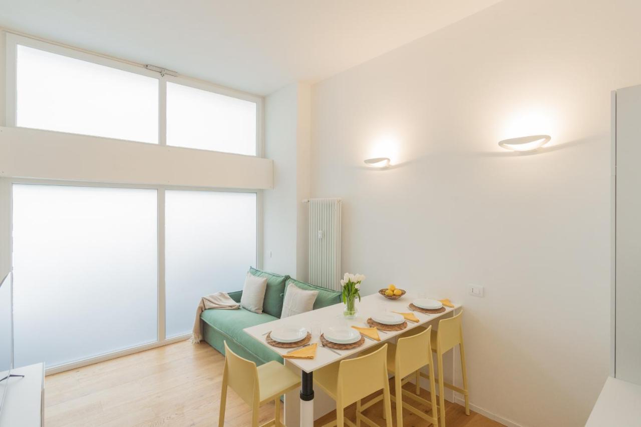 A Step From The Lake Apartment By Rent All Como Exterior photo